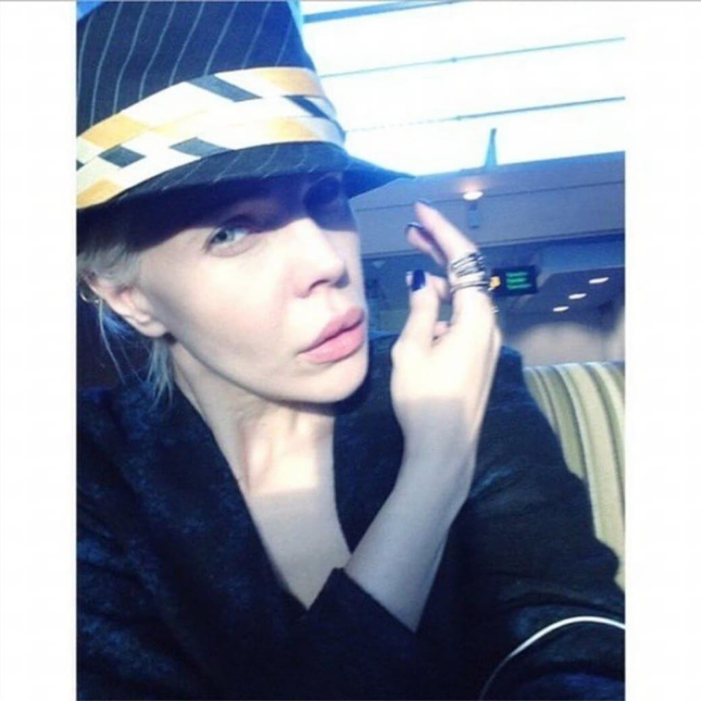 Свежий кадр — подборка #52 Свежий слив Джулия Ванг в сети (подборка из сета, кадр 52)