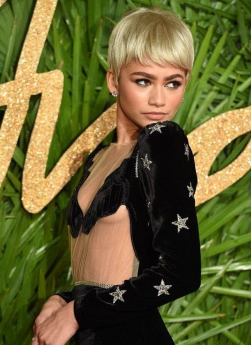 Фотосессия Зендая — высокое качество #37 неизданная фотосессия Zendaya (полный архив, кадр 37)