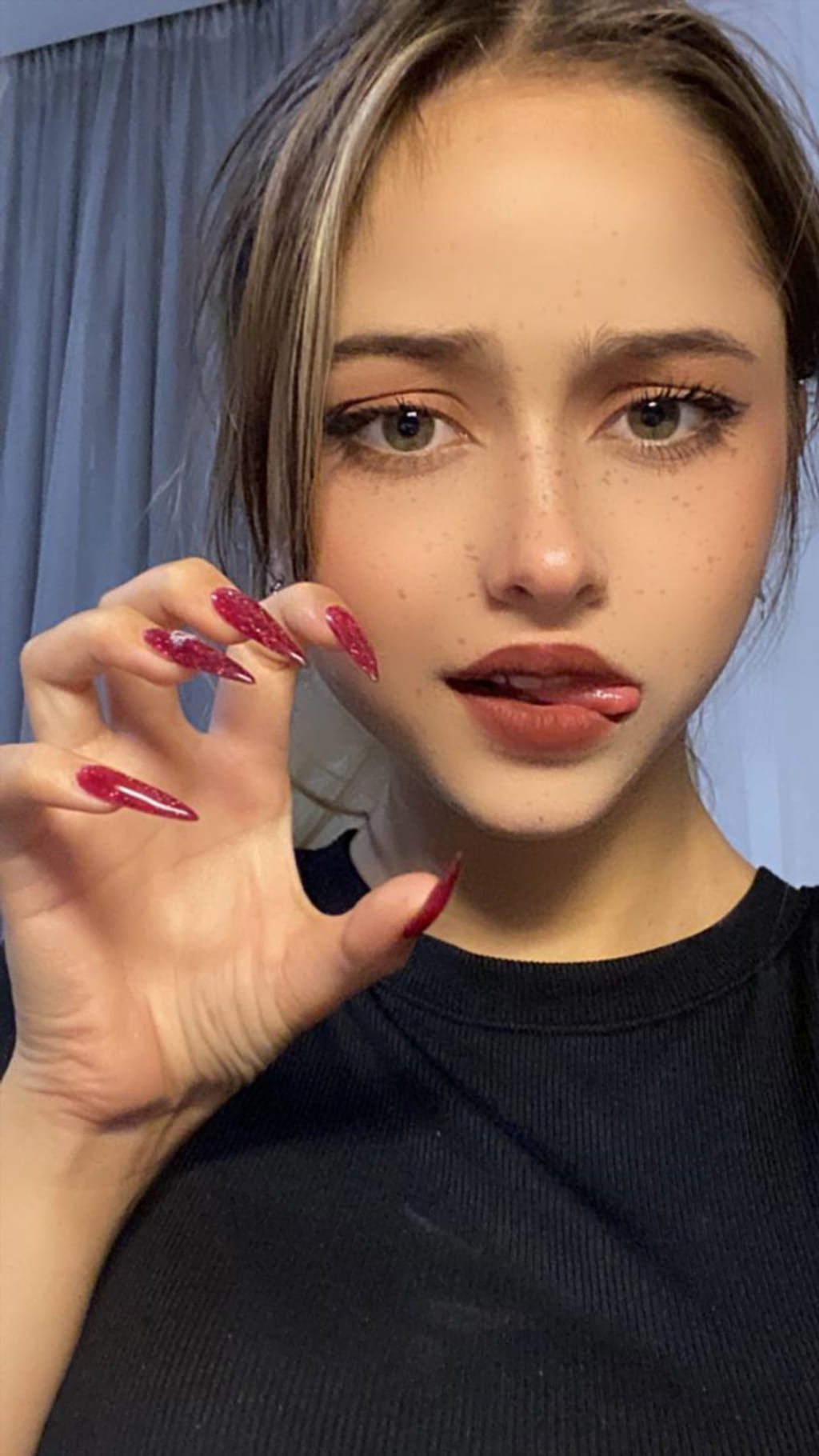 Селфи Анастасия Семенюк селфи
