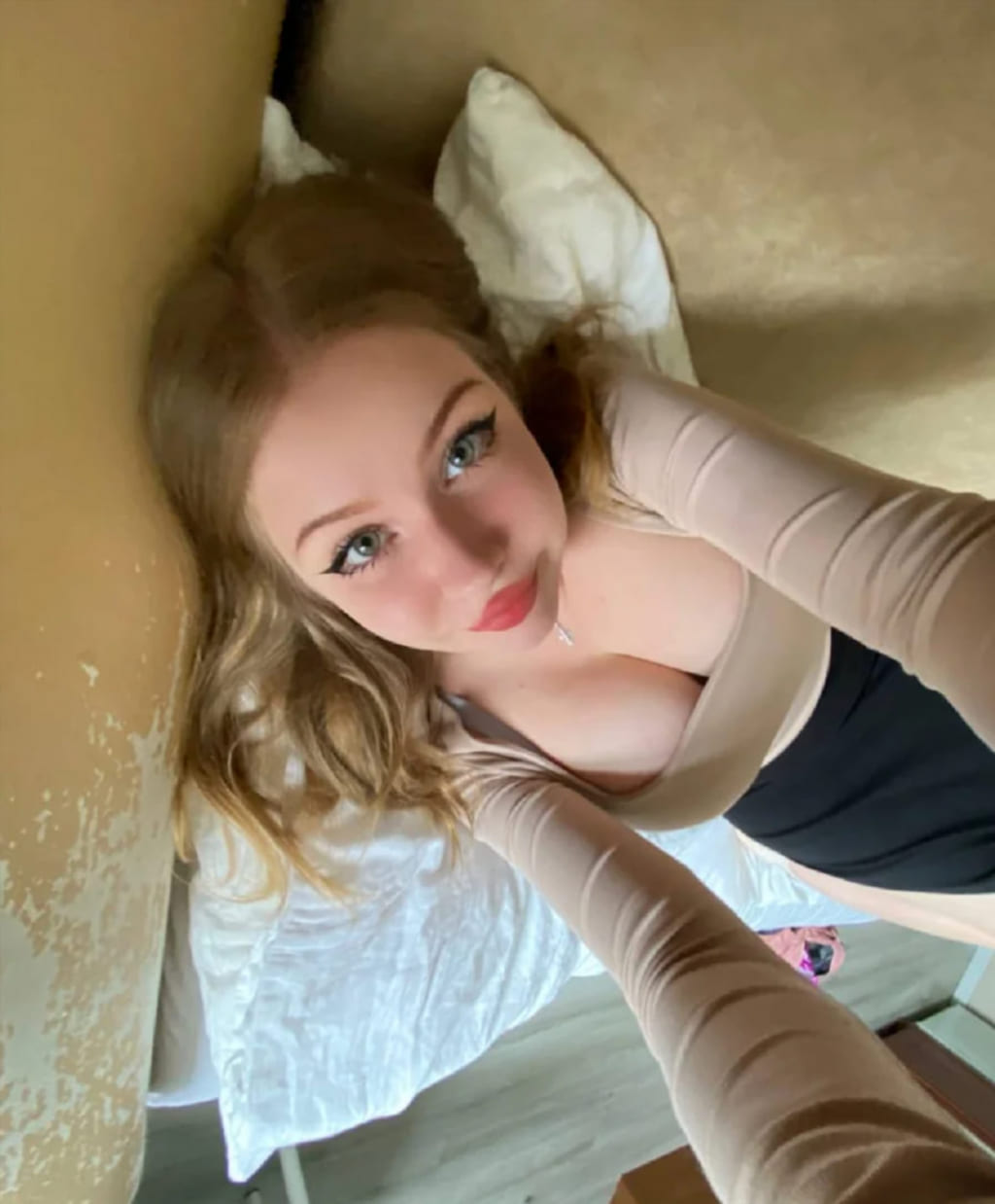 пикантная фотосессия Katrlvinaa (кадры из закрытого архива, кадр 73)