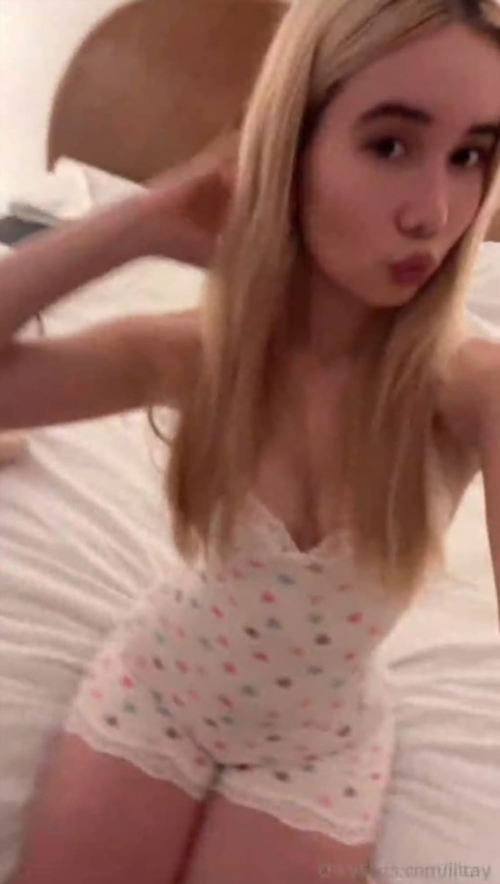 редкие кадры со стрима Lil Tay