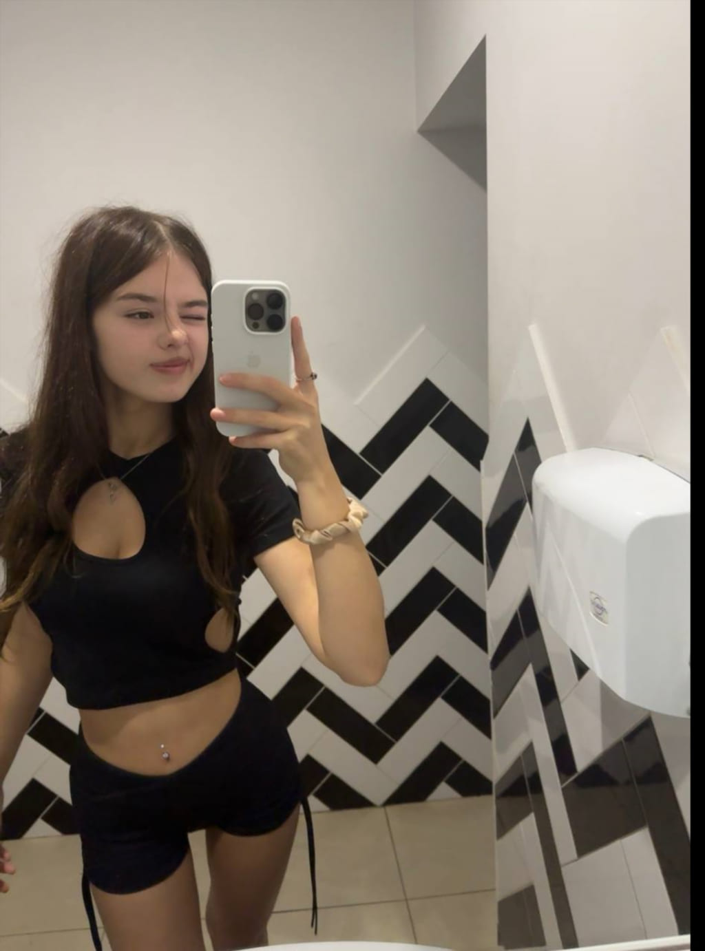 лучший слив Xdshka (откровенный фотосет, кадр 89)